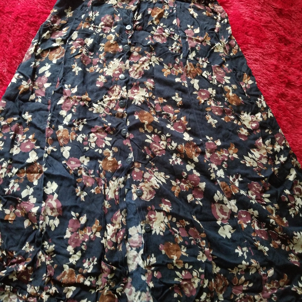 Chic Floral Button-Down Maxi Skirt